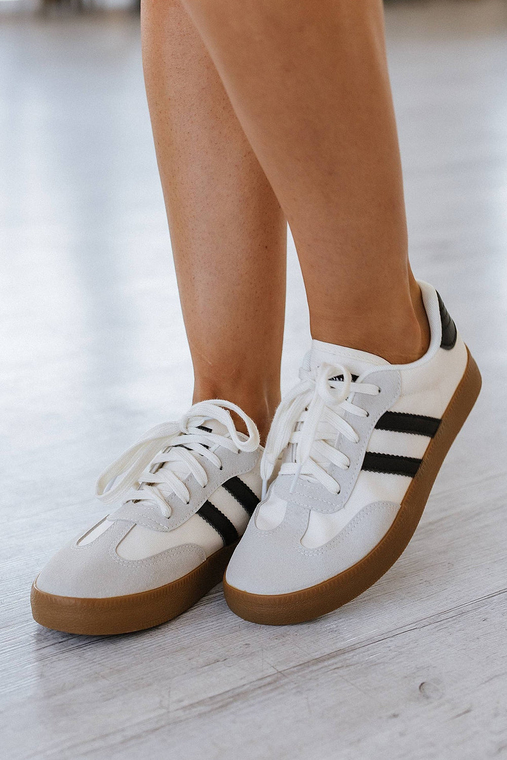 White Striped Lace-up Flat Sneakers